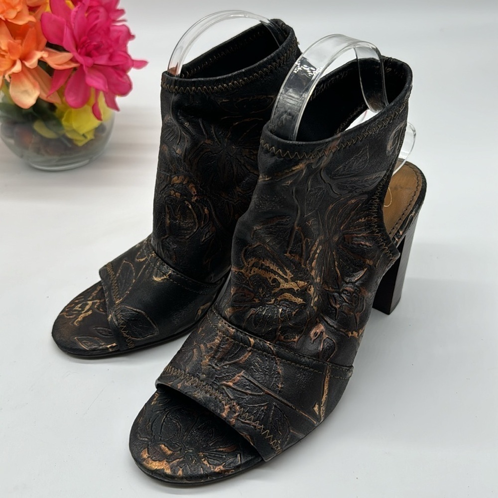 Patricia Nash Brown Gold Paint Swirl Stretchy Block Heel Sandals Size 9 BHE6035A